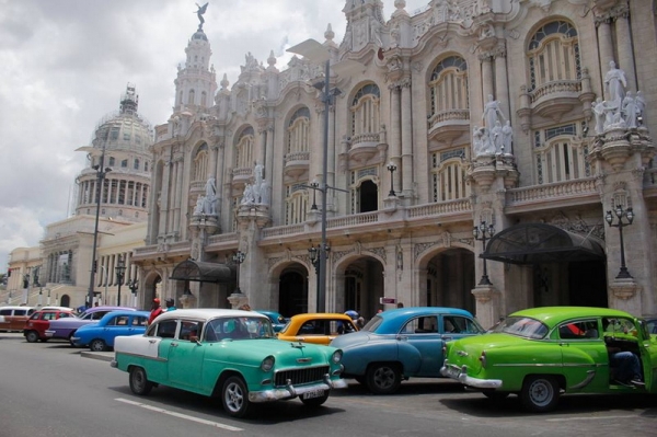 Chiêm ngưỡng ô-tô cổ tại La Havana