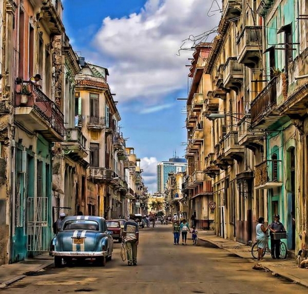 Chiêm ngưỡng ô-tô cổ tại La Havana