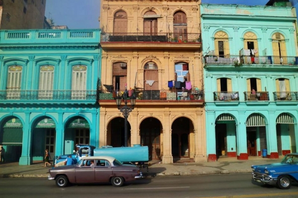 Chiêm ngưỡng ô-tô cổ tại La Havana