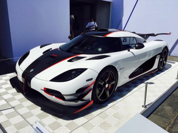 Quy trình sản xuất siêu xe Koenigsegg One  