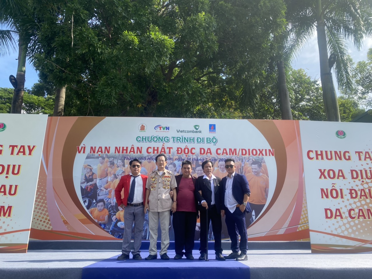 Nguyễn Văn Việt: 'Đại gia từ thiện' 10 năm ăn cơm thừa của công nhân