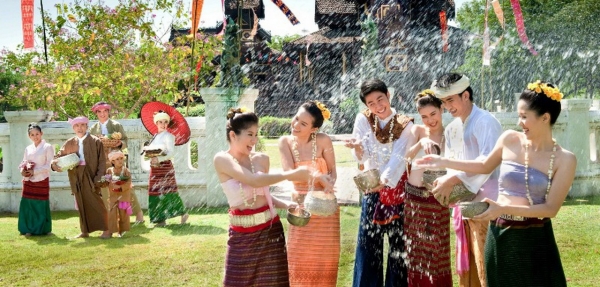 Lễ hội té nước Songkran