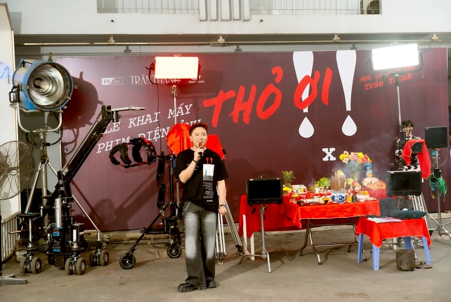 Trấn Thành khai máy phim Tết 2026 'Thỏ ơi!!'