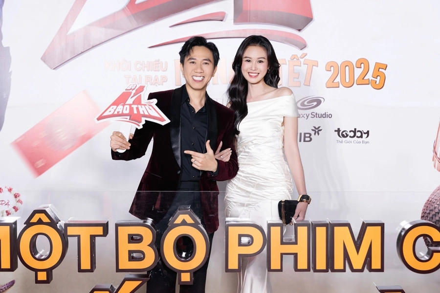 Cả showbiz Việt quy tụ trong buổi công chiếu phim Bộ Tứ Báo Thủ