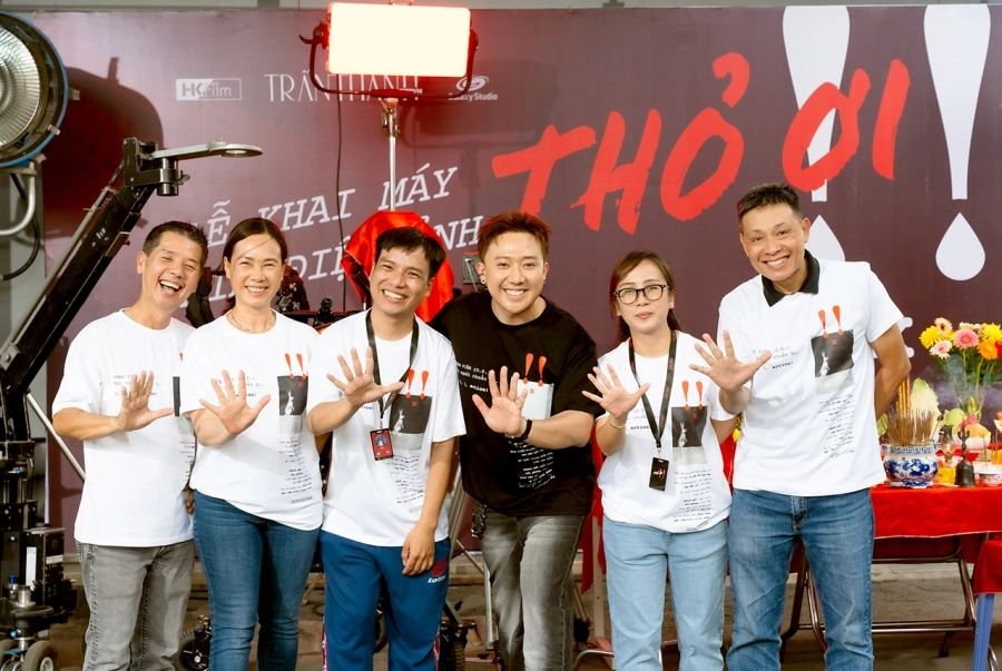 Trấn Thành khai máy phim Tết 2026 'Thỏ ơi!!'