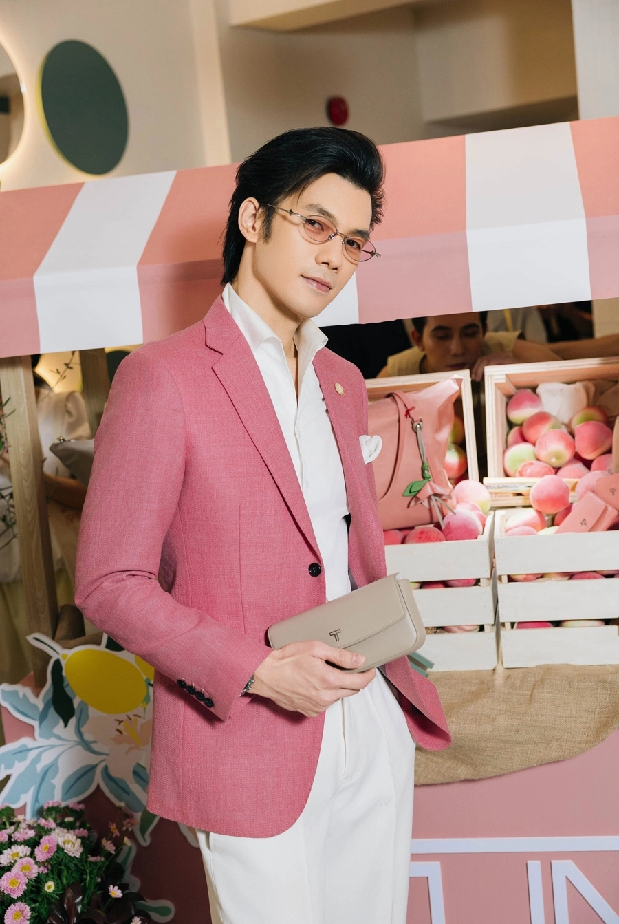 Dàn sao đình đám tham dự 'kỳ nghỉ địa trung hải' của TUMI với sự kiện ra mắt bst Xuân Hè 2026