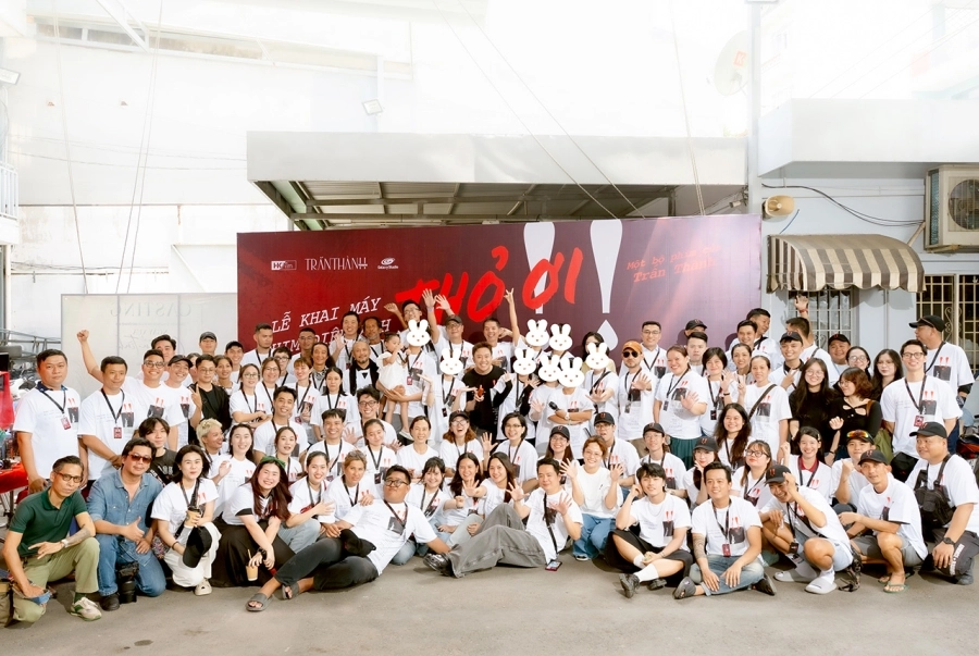 Trấn Thành khai máy phim Tết 2026 'Thỏ ơi!!'