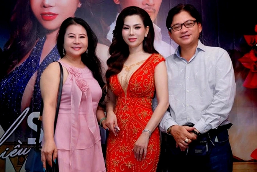 Ca sĩ Hà Ngọc Nhung ra mắt MV và album Sài Gòn Chiều Mưa Giăng