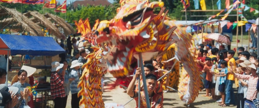 Kính Vạn Hoa bản điện ảnh: Gọi tên thanh xuân qua những khung hình đầu tiên