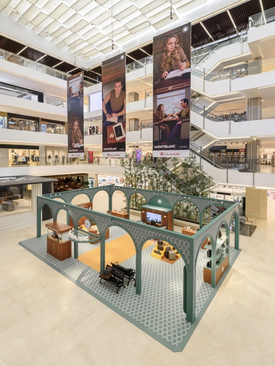 Dàn sao đổ bộ chuyến tàu 'The Journey: Let’s Write' của Montblanc tại pop-up Saigon Centre