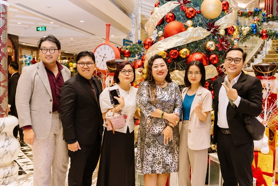 The Reverie Saigon ra mắt chuỗi sự kiện lễ hội 2025 'Chuyến Tàu Lễ Hội Diệu Kỳ'