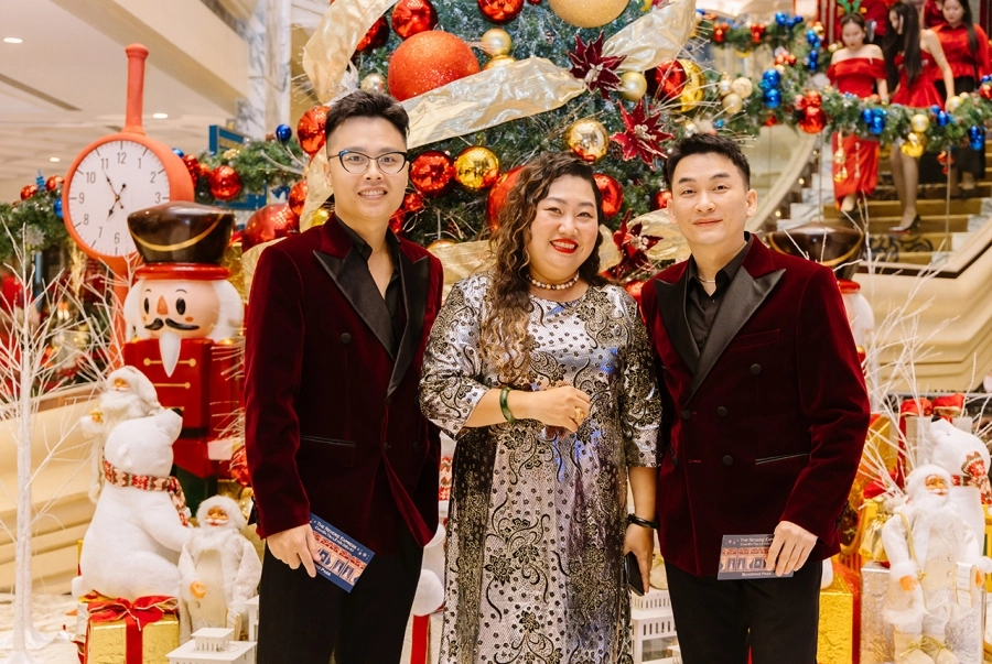 The Reverie Saigon ra mắt chuỗi sự kiện lễ hội 2025 'Chuyến Tàu Lễ Hội Diệu Kỳ'