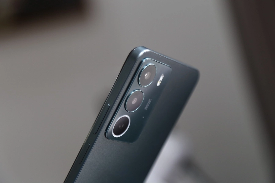 Realme C71 giá phải chăng nhưng sở hữu nhiều tính năng AI và sạc nhanh