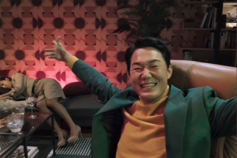Livestream: Tựa phim Hàn lên án hành vi xâm hại trên mạng xã hội với cú twist cực 'mướt' 