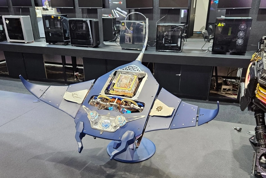 COMPUTEX 2025: Những cổ PC đẹp - độc - mạnh