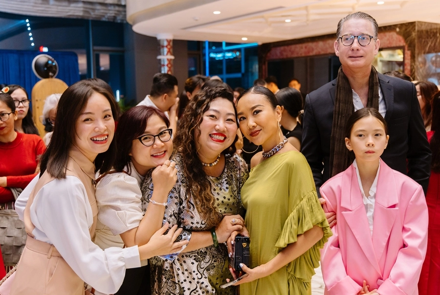 The Reverie Saigon ra mắt chuỗi sự kiện lễ hội 2025 'Chuyến Tàu Lễ Hội Diệu Kỳ'