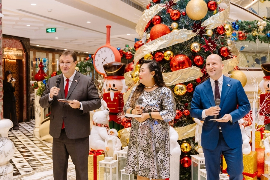 The Reverie Saigon ra mắt chuỗi sự kiện lễ hội 2025 'Chuyến Tàu Lễ Hội Diệu Kỳ'