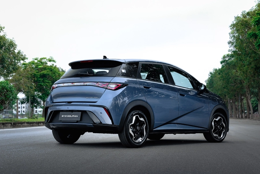 BYD DOLPHIN mới: Hatchback cỡ B thuần điện nhập Thái, giá từ 499 triệu đồng