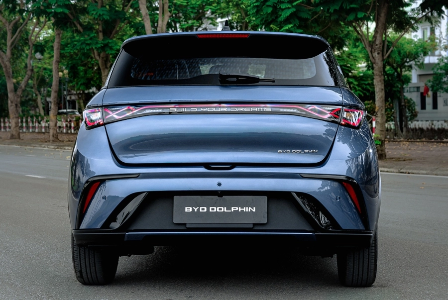 BYD DOLPHIN mới: Hatchback cỡ B thuần điện nhập Thái, giá từ 499 triệu đồng