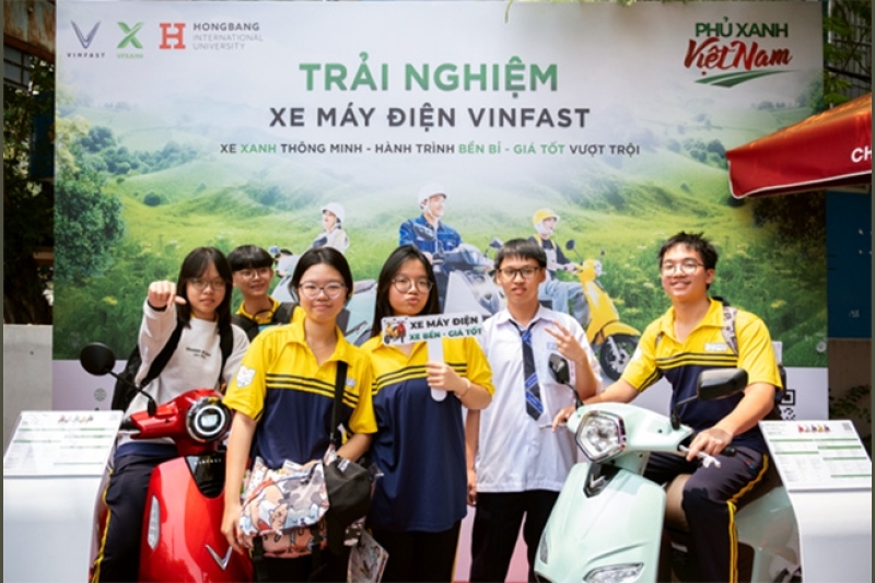 VF Xanh Việt Nam lan tỏa thông điệp xanh tại Entrepreneurial Expo Day 2025 đại học Hồng Bàng