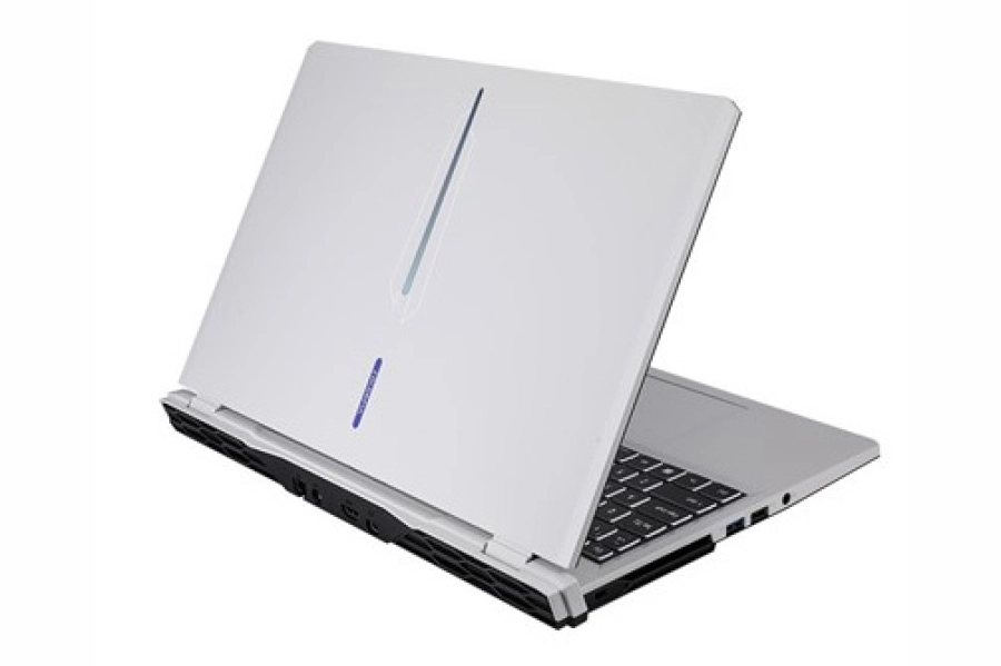 COLORFUL EVOL P15 chơi game, làm việc đã hơn với tùy chọn dòng GPU NVIDIA Geforce RTX 50