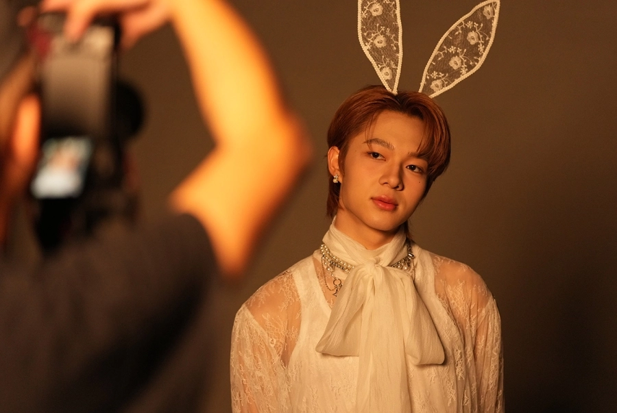 'Em xinh' Lamoon bắt tay GDH hát nhạc phim Người Đẹp Và Quái Lạ với phiên bản tiếng Việt