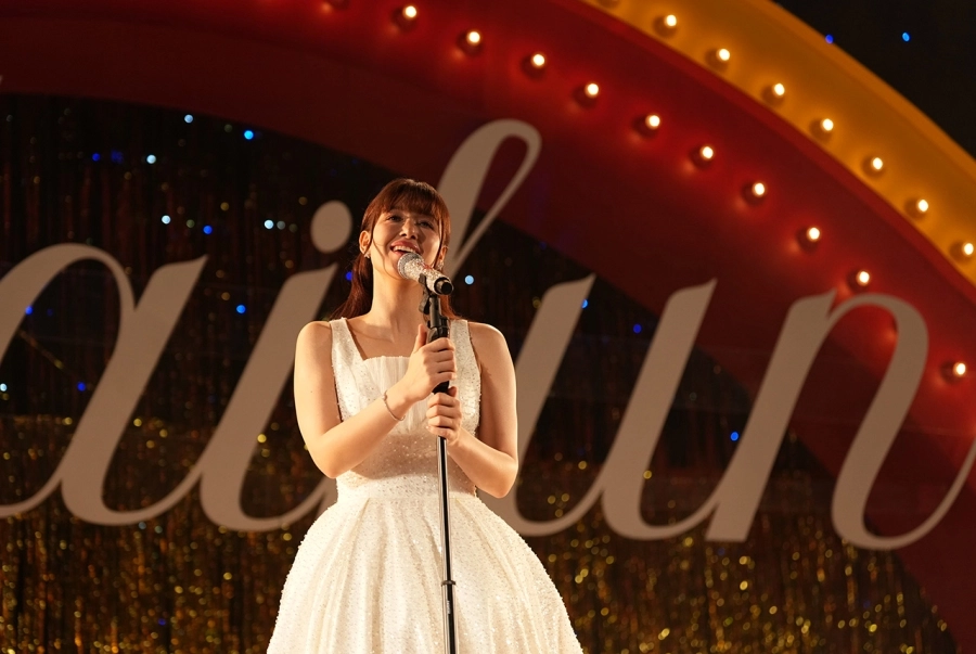 'Em xinh' Lamoon bắt tay GDH hát nhạc phim Người Đẹp Và Quái Lạ với phiên bản tiếng Việt