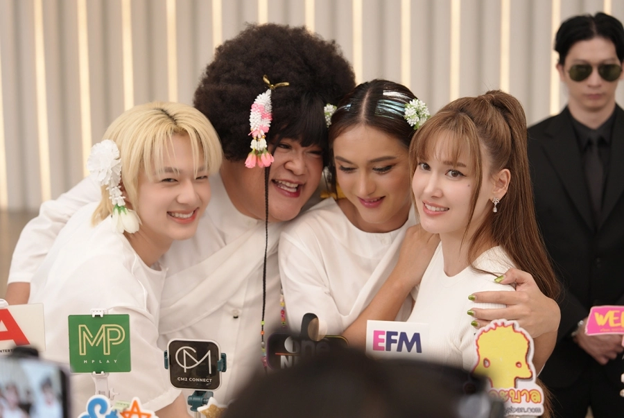 'Em xinh' Lamoon bắt tay GDH hát nhạc phim Người Đẹp Và Quái Lạ với phiên bản tiếng Việt