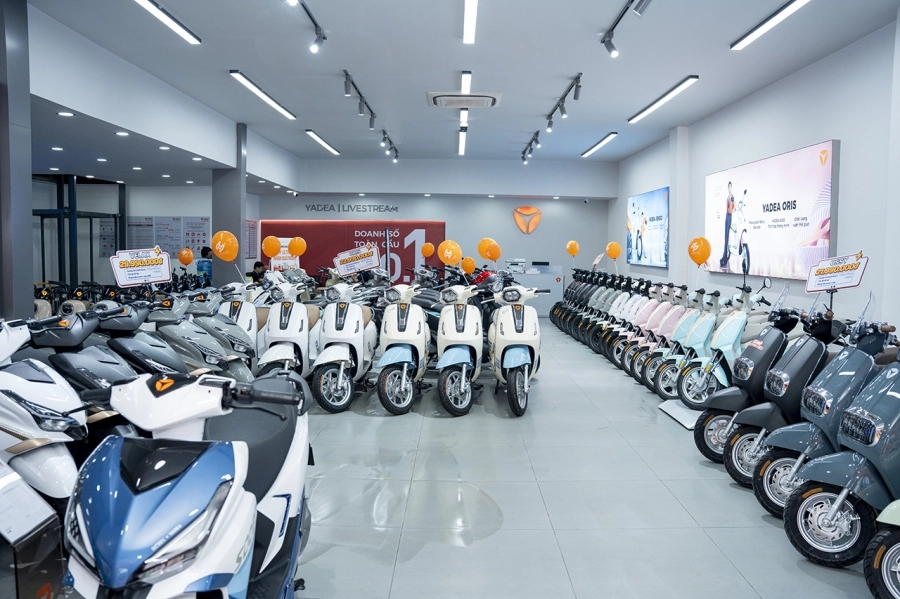 Mở showroom Yadea Plus, Yadea mang trải nghiệm chính hãng đến người dân Tp.