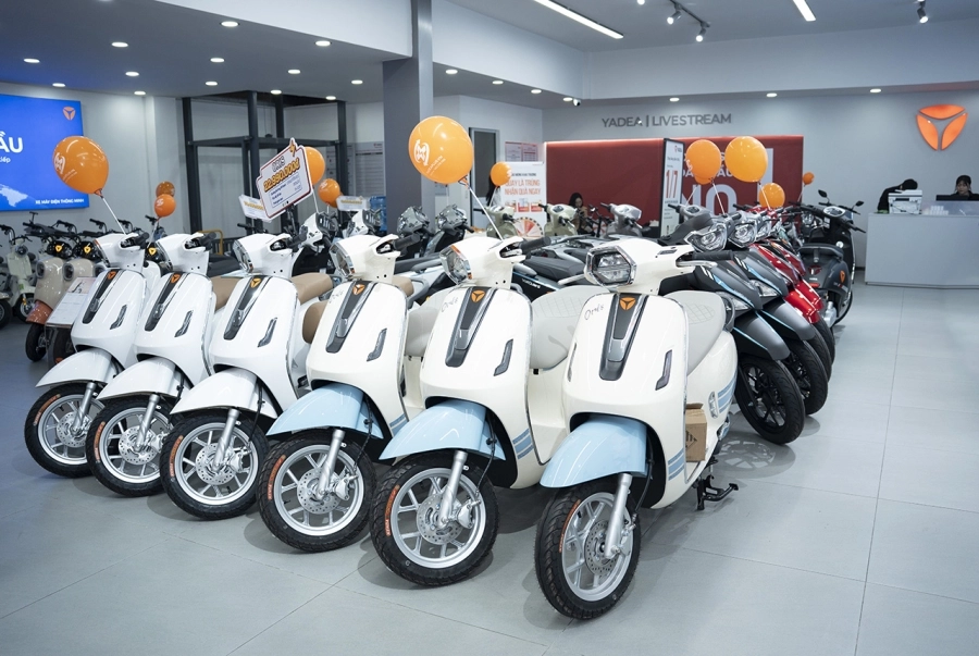 Mở showroom Yadea Plus, Yadea mang trải nghiệm chính hãng đến người dân Tp.
