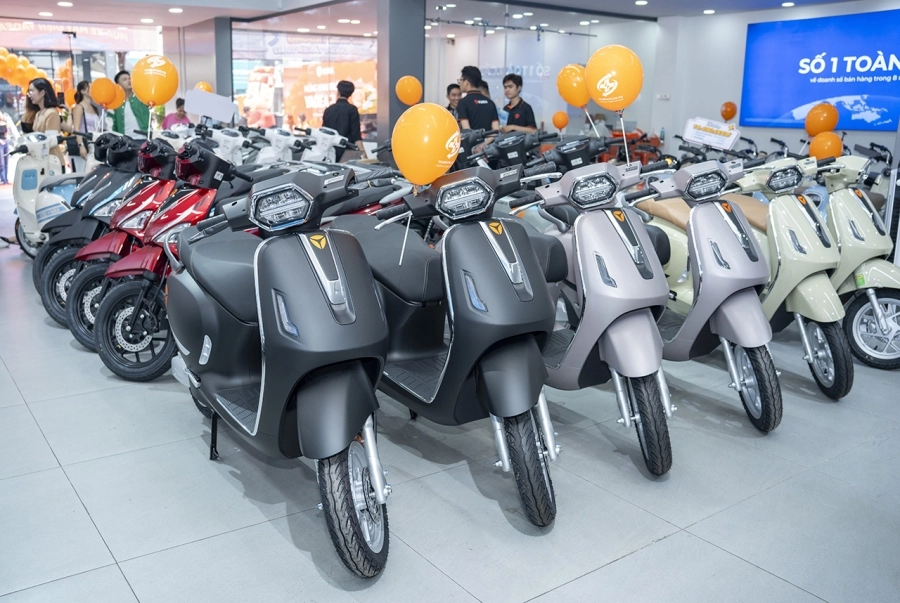 Mở showroom Yadea Plus, Yadea mang trải nghiệm chính hãng đến người dân Tp.