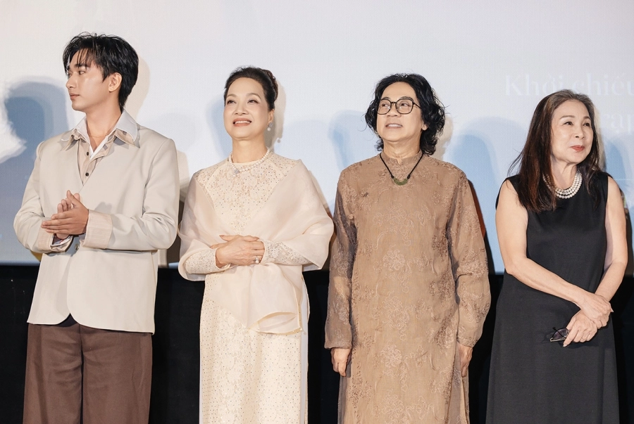 Premiere phim ‘Một Thời Ta Đã Yêu’: Quỳnh Thy xúc động với bộ phim đầu tay – đánh dấu sự trở lại showbiz Việt
