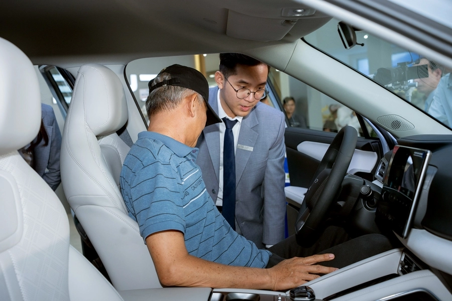 Tăng tốc thị trường miền Tây, BYD ra mắt ô-tô điện Atto 2, khai trương showrom 4s lớn nhất khu vực