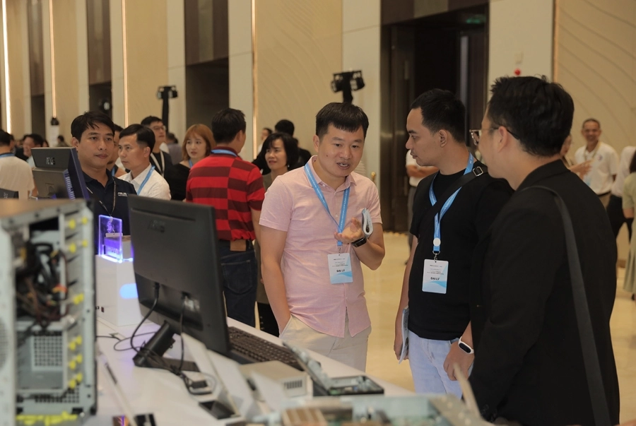 ASUS ra mắt loạt sản phẩm Expert Series mới với hành trình trải nghiệm độ bền của dòng laptop ExpertBook