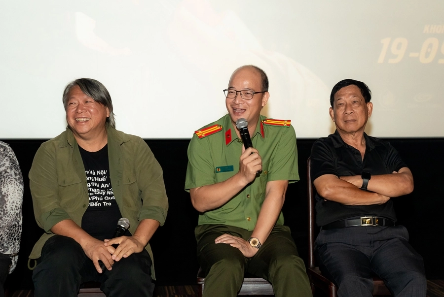 Cơ trưởng Phạm Trung Nam và tiếp viên Ngô Kim Thanh kể lại sự kiện cướp máy bay năm xưa trong showcase phim Tử Chiến Trên Không