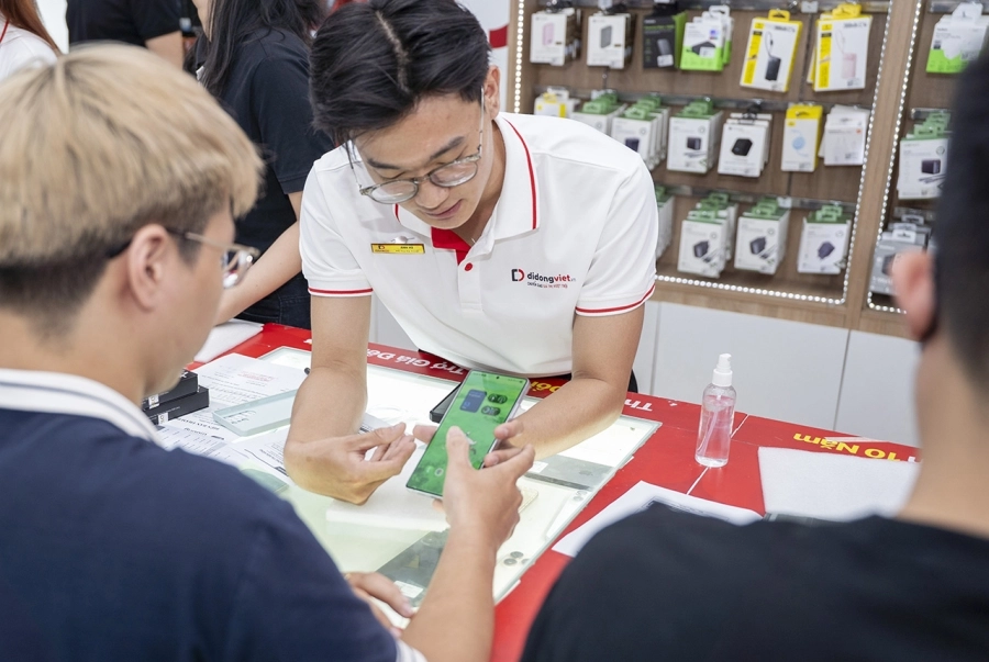 Di Động Việt trả hàng sớm cho khách đặt mua siêu phẩm Samsung Galaxy S26 series