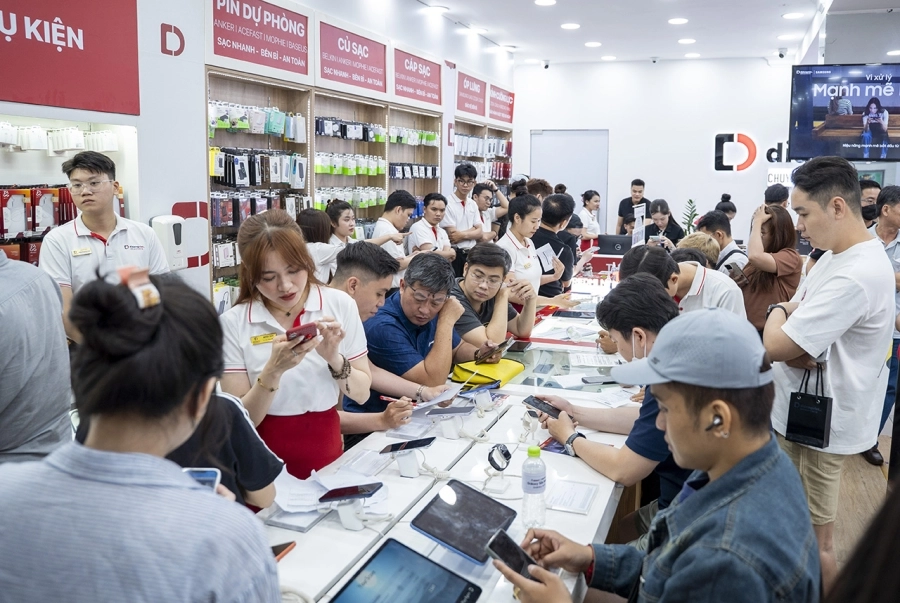 iPhone 17 Pro Max tại Di Động Việt chỉ 35,7 triệu đồng trong 'Tuần lễ cảm ơn'