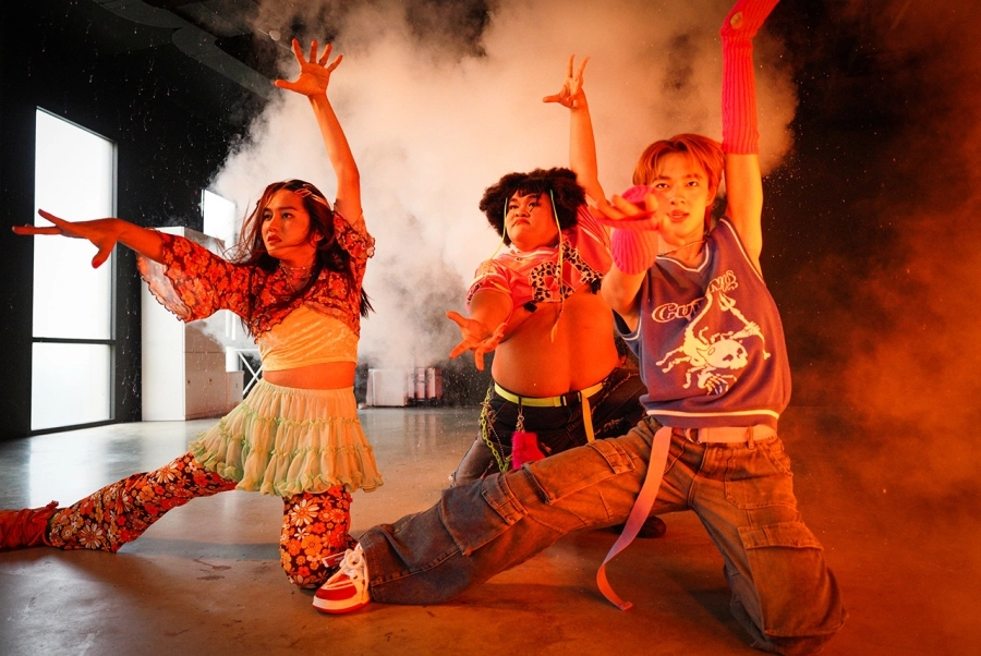 Người Đẹp Và Quái Lạ: Phim hài 'đỉnh nóc kịch trần' của GDH đổ bộ rạp Việt cuối tháng 1 