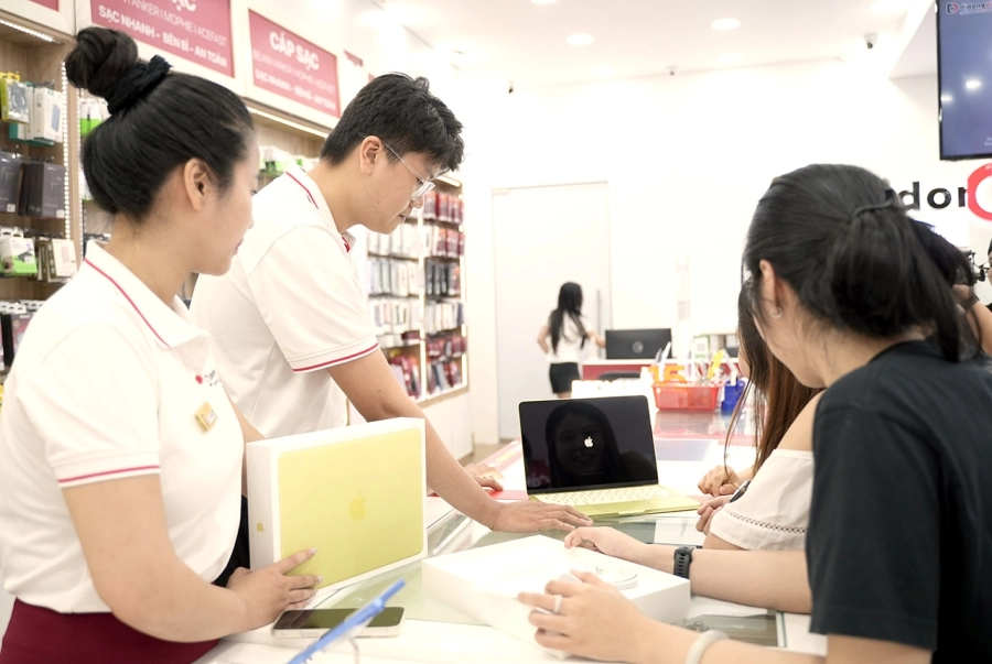 Trả hàng sớm và mở bán chính thức MacBook Neo, Di Động Việt ưu đãi lên đến 5 triệu đồng