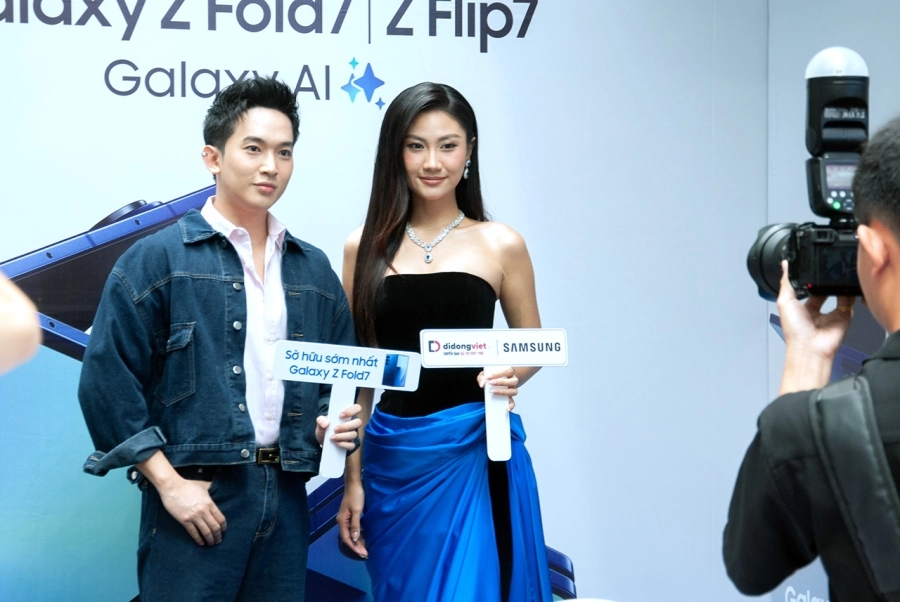 Mở bán sớm Samsung Galaxy Z Fold7/ Z Flip7, Di Động Việt trao hàng trăm máy cùng nhiều ưu đãi đến khách 