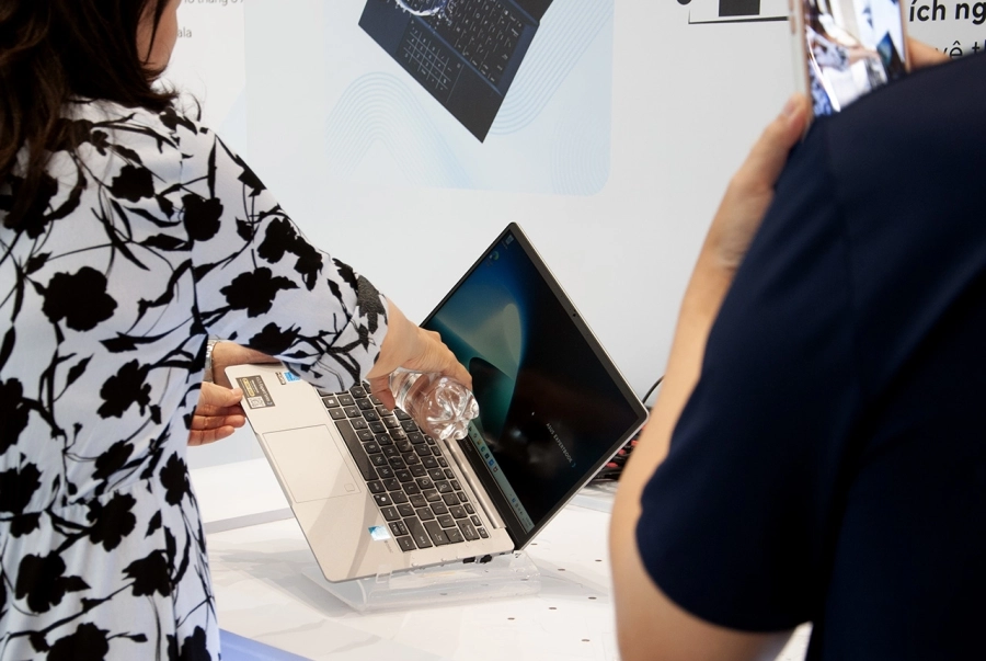 ASUS ra mắt loạt sản phẩm Expert Series mới với hành trình trải nghiệm độ bền của dòng laptop ExpertBook