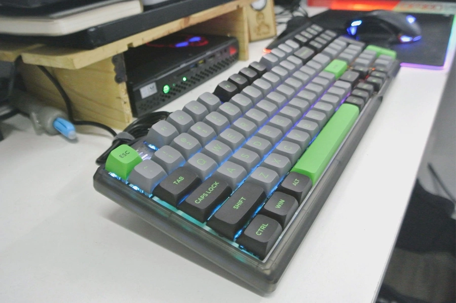 Motospeed CK980 RGB: Đẹp, gọn và gõ êm