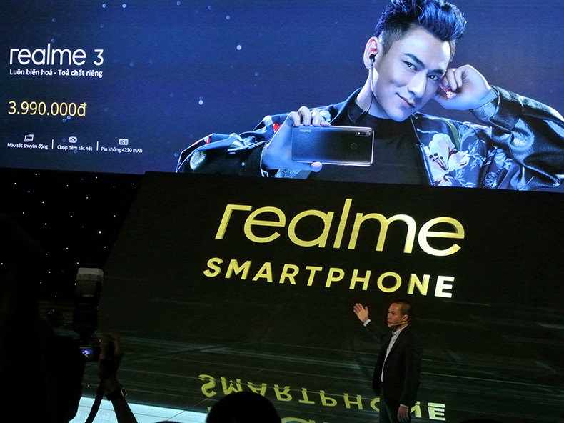 Realme 3 ra mắt ấn tượng với đại sứ hình ảnh ca sĩ Isaac