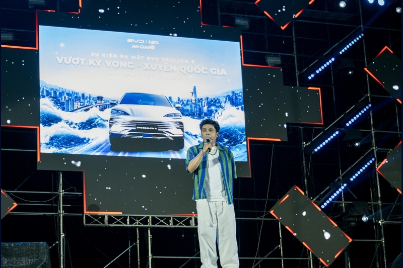 Người dùng An Giang thích thủ trải nghiệm xe PHEV BYD Sealion 6