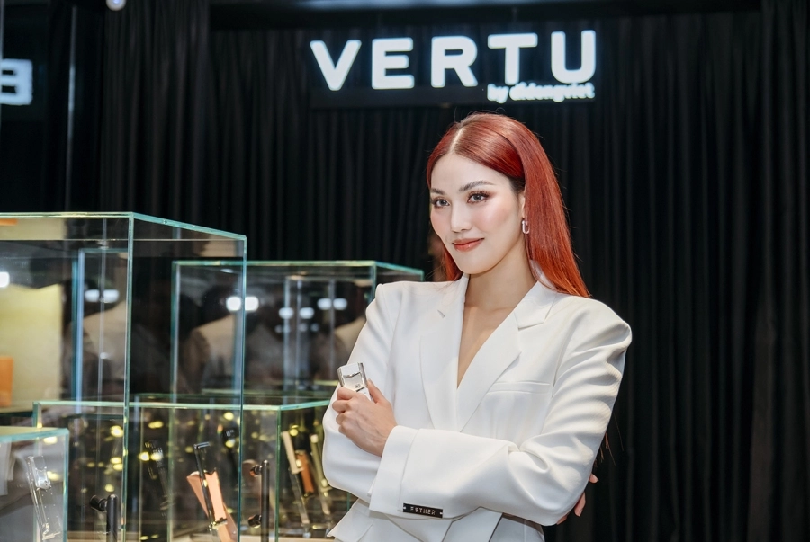 Siêu mẫu Lan Khuê chính thức trở thành đại sứ thương hiệu Vertu tại Việt Nam