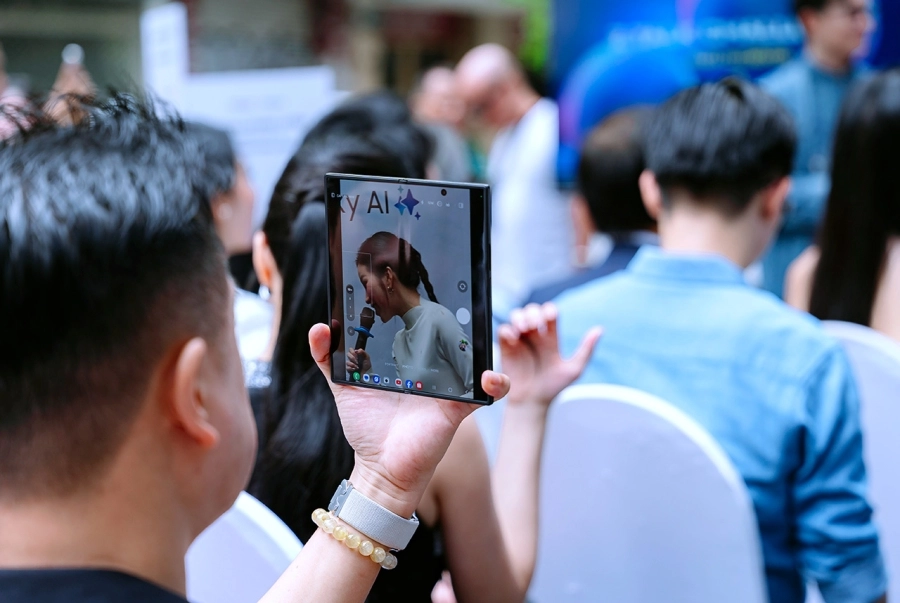 Mở bán sớm Samsung Galaxy Z Fold7/ Z Flip7, Di Động Việt trao hàng trăm máy cùng nhiều ưu đãi đến khách 