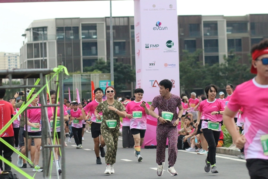 Giải Chạy Hồng 2025: Chung nhịp chạy, nối dài nghị lực sống