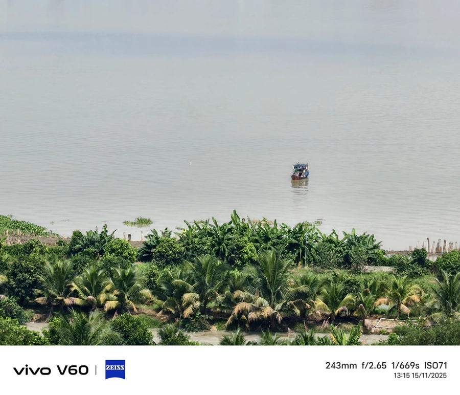 vivo V60 5G: Pin “trâu” trong thân máy mảnh mai, camera ấn tượng, thoải mái giải trí, sáng tạo nội dung số