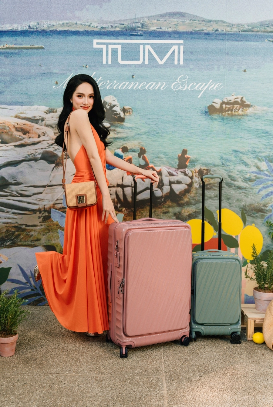Dàn sao đình đám tham dự 'kỳ nghỉ địa trung hải' của TUMI với sự kiện ra mắt bst Xuân Hè 2026