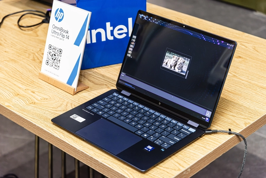 Intel trình diễn các tính năng thực tế của AI PC
